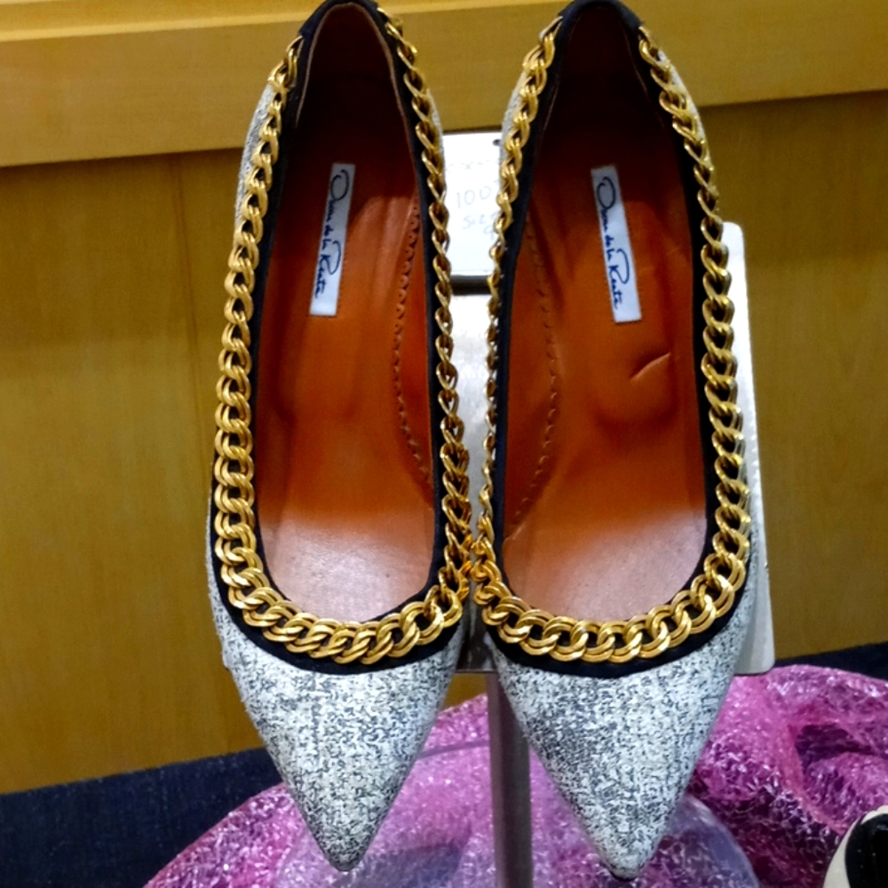 O Scarla de la Renta Gold Silver & Black Heels